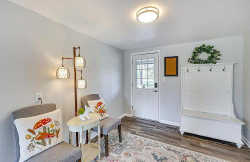 New Blaine Getaway - Walk to Lake Dardanelle! - Foto 10