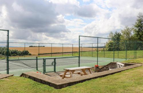 Courtyard Cottage - Photo 27