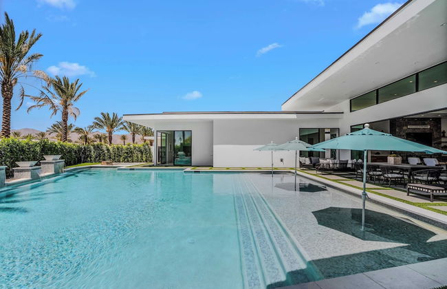 Sleeps 17 Pool & Pickleball Sun-kissed Desert Escape Bravo Villa #1 by Avantstay - Foto 9