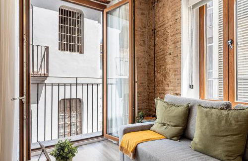 Valencia El Carmen, estupendo piso nuevo, con ascensor - Foto 1