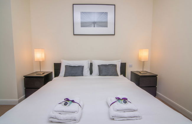 Canary Wharf - Corporate River View Apartments - Photo 39