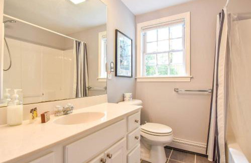 Fully Renovated Walk to Scargo Lake - Foto 17