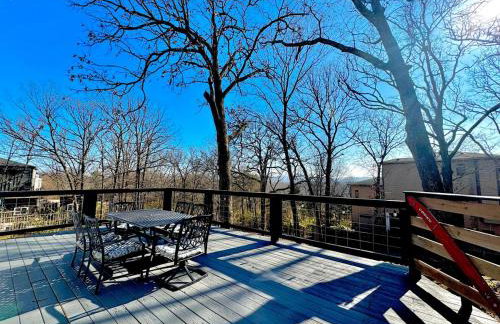 Stylish Family & Group Retreat Near UofA and Trails - Foto 3