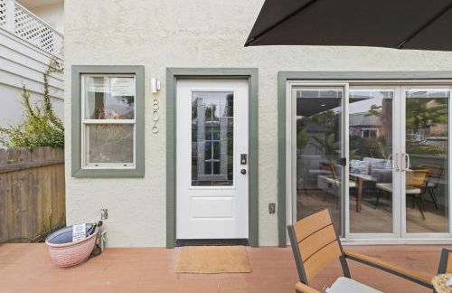 Stunning Beach Home - large patio, parking, ac & dog friendly! - Foto 47