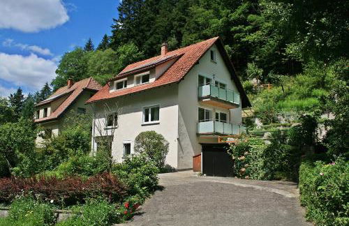 Haus am Waldrand - Foto 1