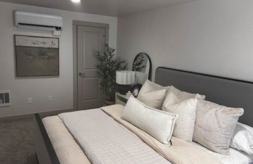 North End - Hyde Park - Hot Tub- Downtown - 3 BR - Foto 32