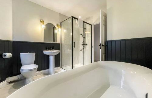 Hareshaw House - Photo 3