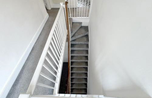 2 bed apartment complete with bedding and towels - Foto 18