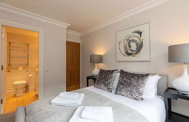 JOIVY Stunning 6-bed house near Harrods in Knightsbridge - Photo 5