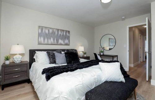 *DESIGNER East Bay Remodel Home* - Foto 11
