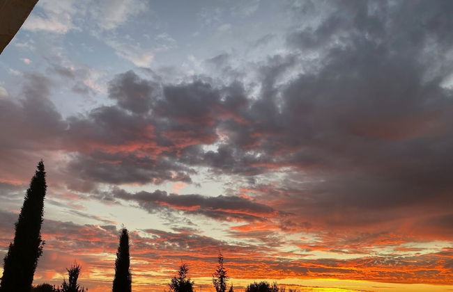 Cheerful 2-bedroom Villa With Pool - Foto 10