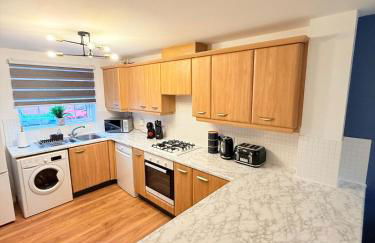 Stylish Townhouse in Rugby, sleeps up to 9! - Foto 8