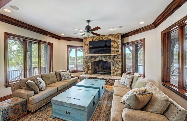 Lakefront, Private Dock+beach, Game Room Sunset Shores Resort: The Grand House - Foto 11