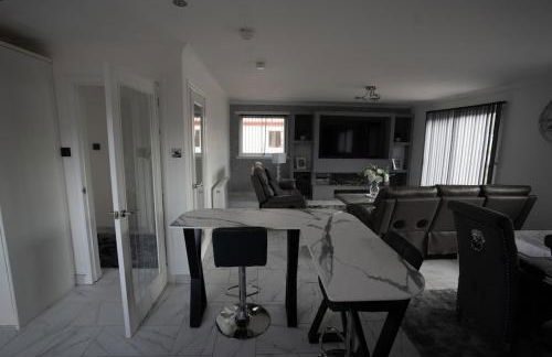 Brechin Getaway Luxury 3 bedroom house - Photo 34