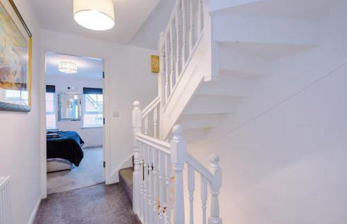 Spacious 3 bedroom home with garden - Foto 24