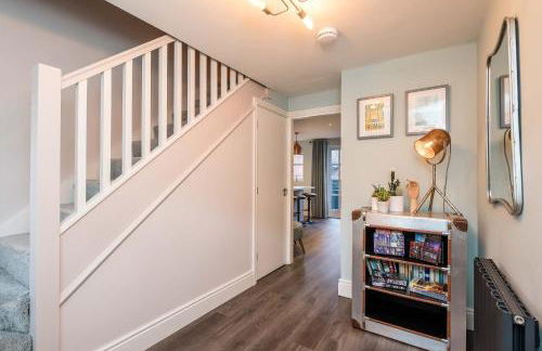 3BR Georgian Quarter Coach Houses - Private Parking - Foto 15