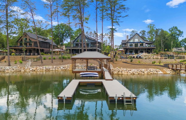 Blue Heron by Avantstay Lakefront, Dock, Pool, Theater Sleeps 22 - Foto 61