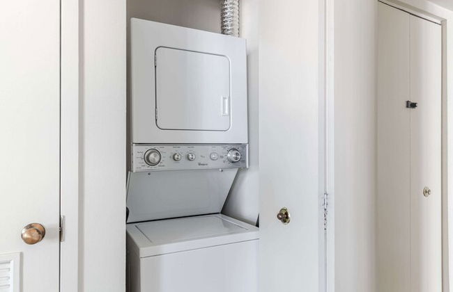 Premium A-Location Apartment - Photo 34