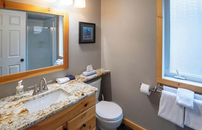 Stone Creek Chalet by Fernie Lodging CO - Photo 27