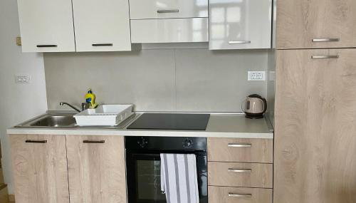 Spacious Apartment - Photo 5