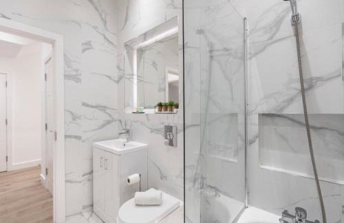 Welcoming and Spacious Apartment- Excellent Location - Foto 10