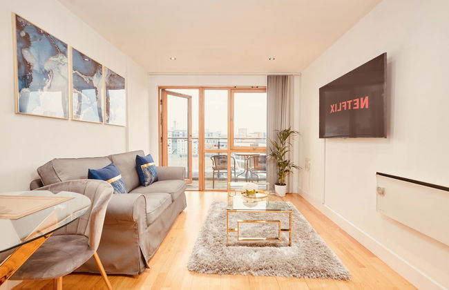 Deluxe City Apt, River Canal View& Free Parking! - Foto 17