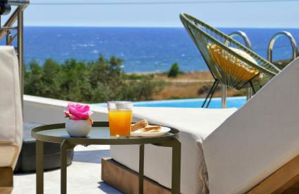 Manifesto Suites - Photo 6