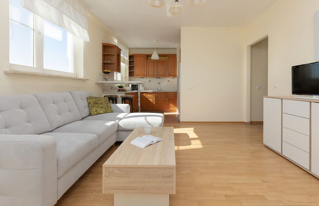 Belgradzka Apartment Warsaw by Renters - Photo 14