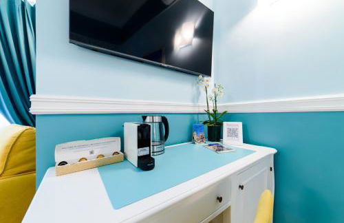 Sirenuse Home & Suites - Photo 16