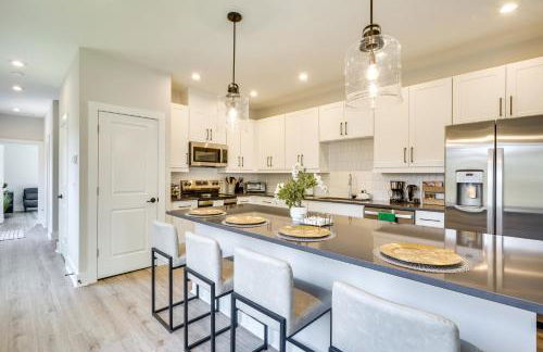 2 Mi to Duke and 3 Mi to Downtown Durham Townhome - Foto 2