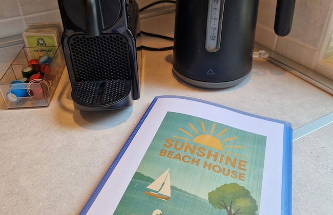 Sunshine Beach House directly at the lake - Foto 14