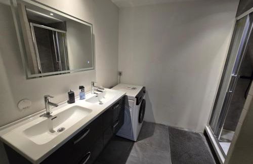 Appartement XXL 120m2 - 10 couchages - 3ch - centre Foix - 2 sdb-2 wc - Parking gratuit à 1 Minute - Foto 42