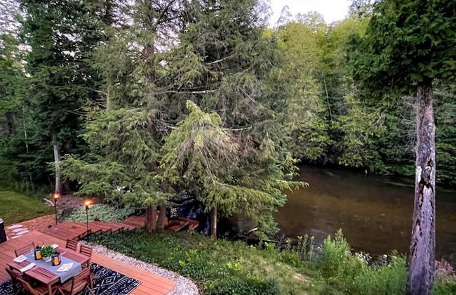 Firefly Lodge! Boardman River! Hot Tub! Woodstove! - Foto 63