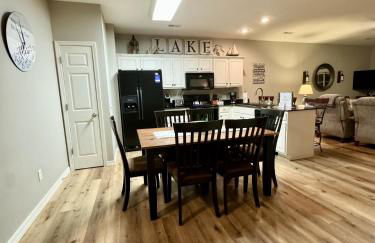 Walk-in level Condo B-6 Near Lake - Foto 2