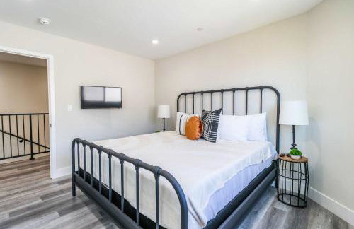 Modern 4BR Stay Premium Beds & Full Kitchen - Foto 28