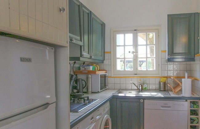 Pleasant Holiday Home in Port Grimaud With Garden - Photo 7