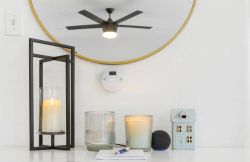 Walk to SXSW Venue, 2025 New Build Beauty at UT, Downtown, King Beds - Foto 32