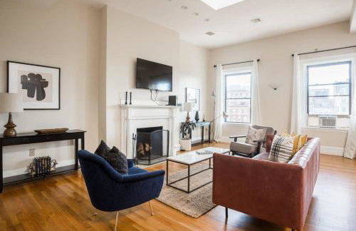 Luxury 4BR 3BA in Fenway w Epic Roof Deck - Foto 1