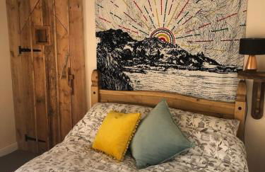 Lofthouse - secluded quirky cottage with sea views! - Photo 14