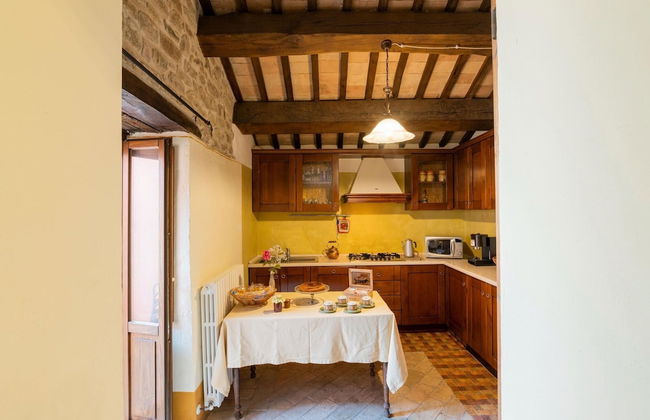 Gorgeous Apartment With Pool Near Sibillini Mountains - Photo 20