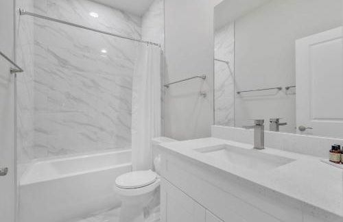 Serene Golf View Retreat 3 Bedroom Duplex by RedAwning - Foto 60