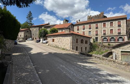 Gîte LE RABIOUZE - 4 épis, 15 pers, 22 couchages - Ancienne Bergerie rénovée, cachet d'origine conservé - Vue magnifique - Label Ecogîte - Foto 62