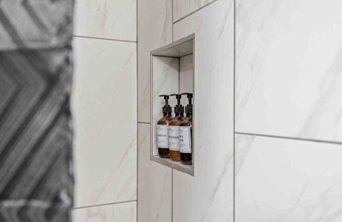 Quiet neighborhood steps away from Downtown stores - Foto 23