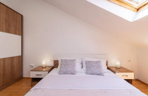 RITA - Charming 2-Bedroom Apartment with sea view, Slano - Foto 8