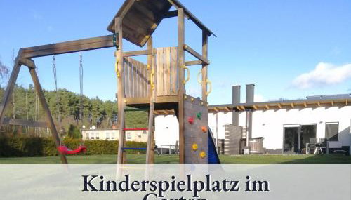 Familienfreundliche Ferienwohnung mit großem Garten, Spielplatz, privatem Badefass & Sauna - Foto 3, Garden
