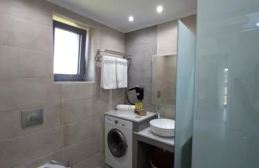 Lithos Villas - Photo 20