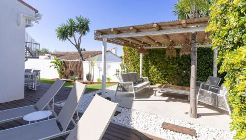 Villa Madrugada, beachside villa in Costabella - Photo 3, Garden, Garden view