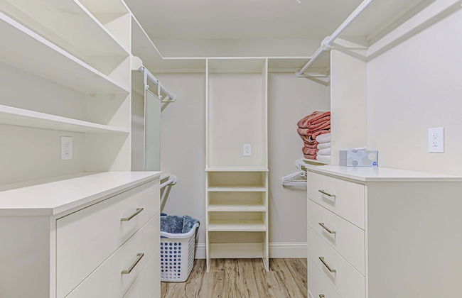 Rooftop Deck w/ City Views! - Foto 32