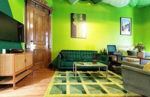 The Green Room: 70s Groove Themed Studio - Foto 15