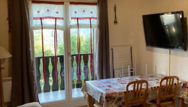 Appartement dans chalet typiquement savoyard au pied des pistes - Foto 5